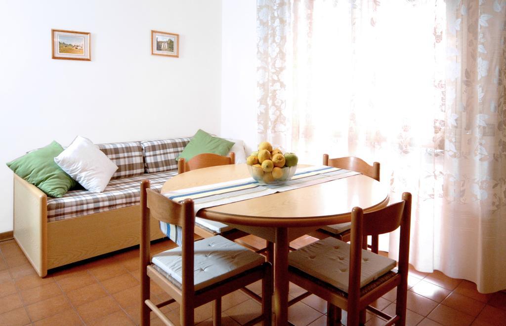 Orchidea Apartment *